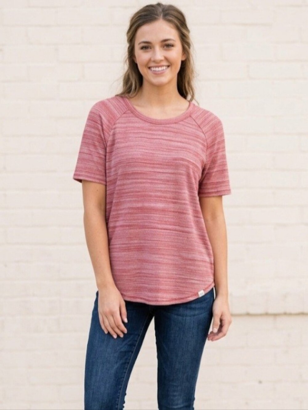 Entro Short-Sleeve Red Heathered Top! Beautiful!